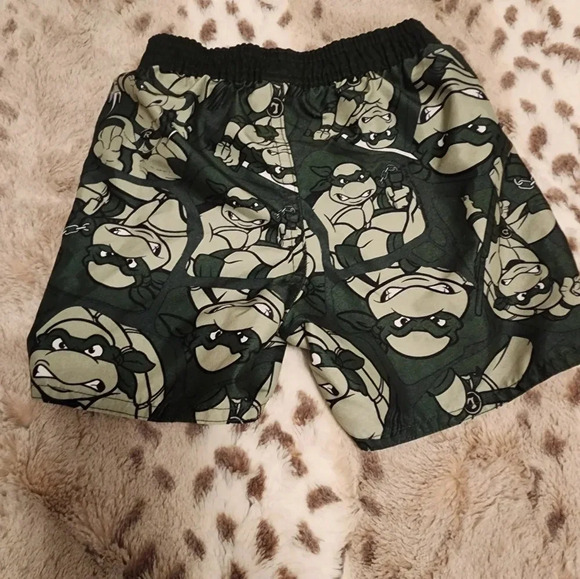 Old navy 12-18mos ninja turtle swim trunks - Picture 3 of 3